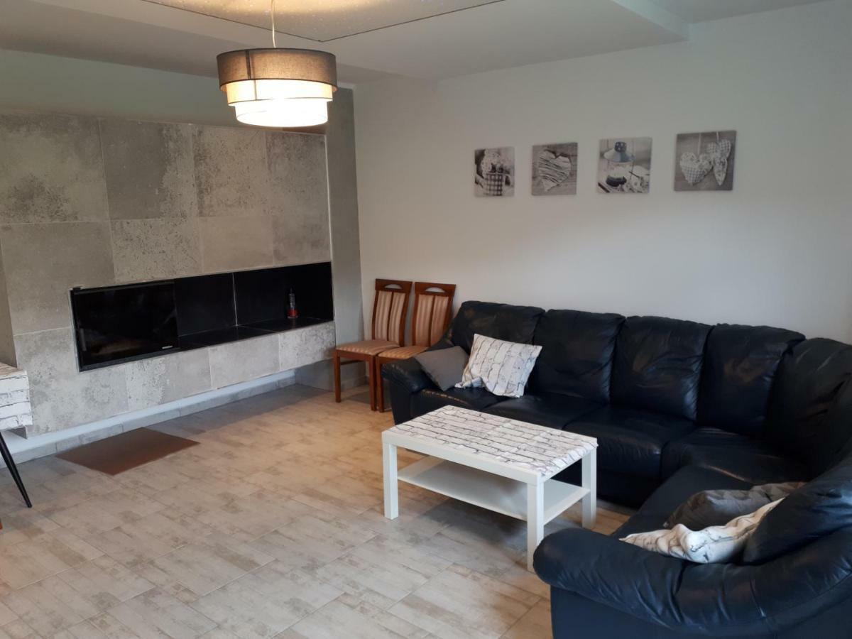 Apartamenty Pod Dzikowcem โบกุสชุฟ-กอร์เซ ภายนอก รูปภาพ