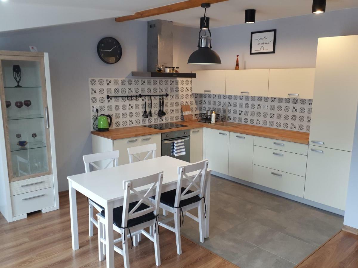 Apartamenty Pod Dzikowcem โบกุสชุฟ-กอร์เซ ภายนอก รูปภาพ